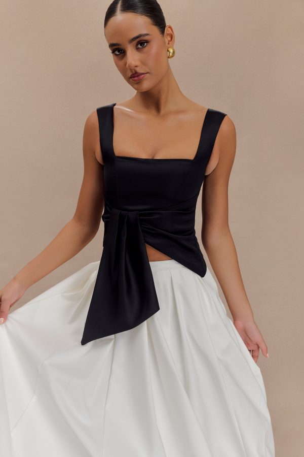 Bryony Satin Structured Sleeveless Top - Black For Sale - Image 4